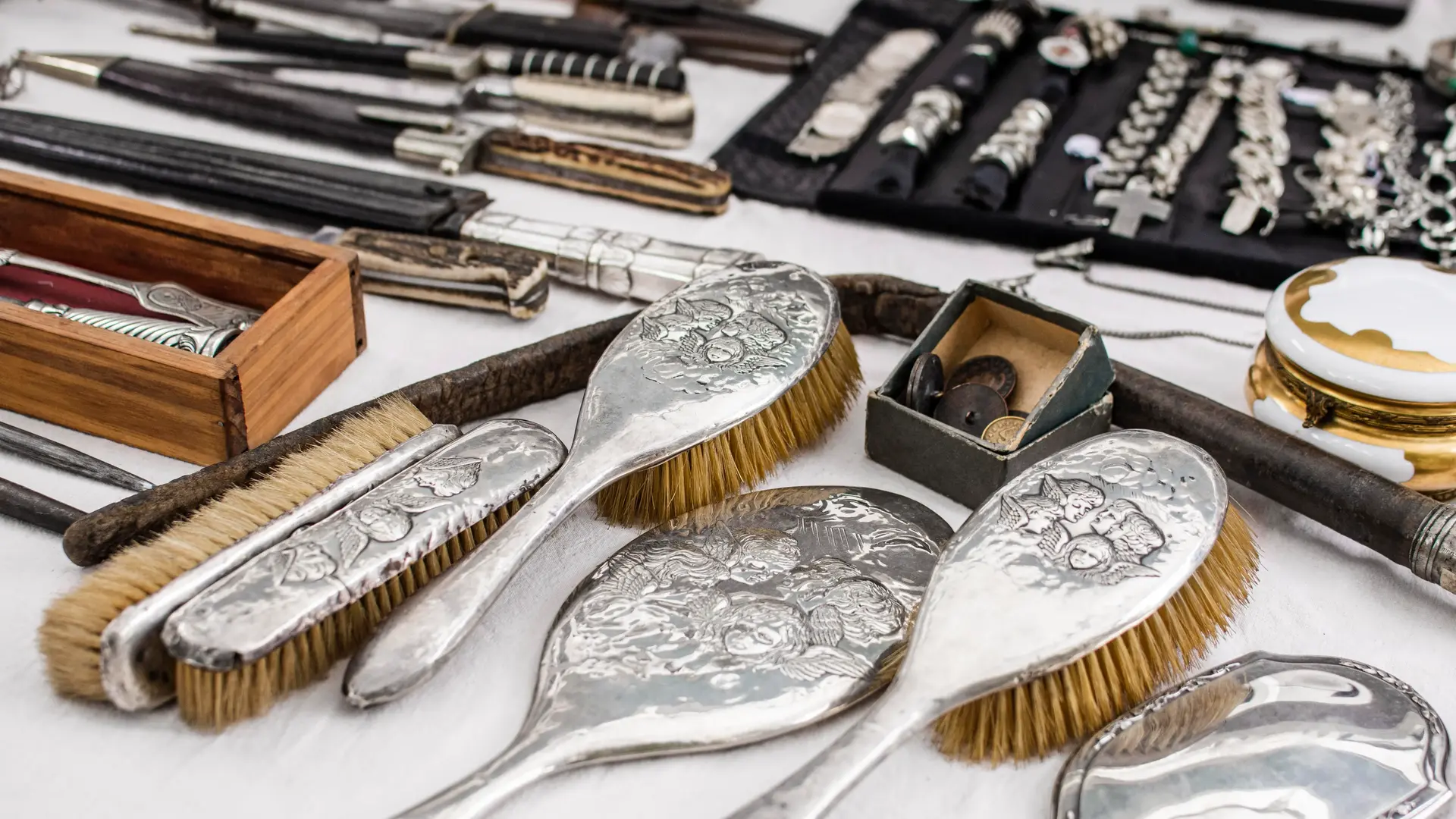 Styling Your Home With Statement Silver Pieces: Adding Elegance and Warmth to Every Space